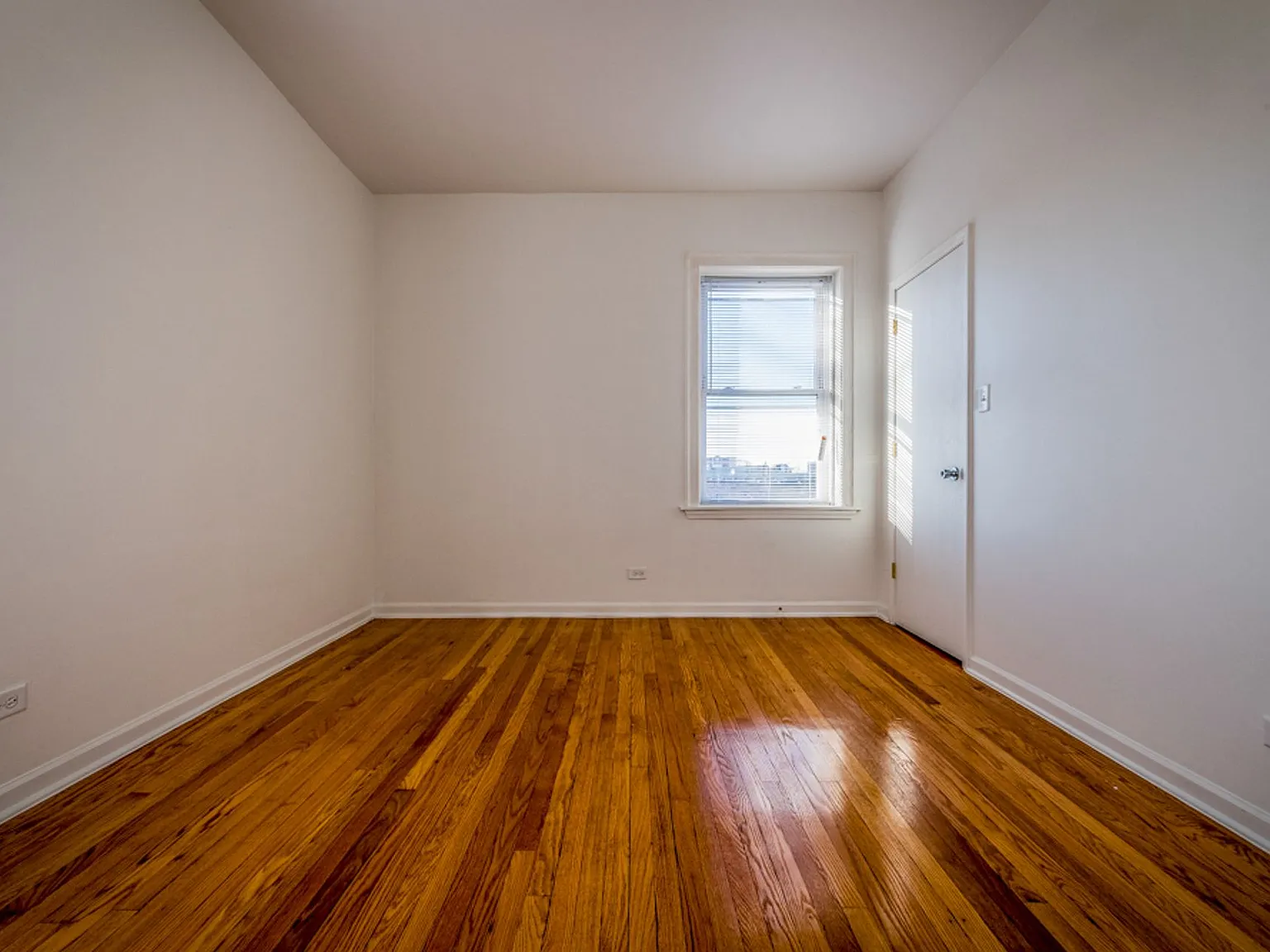 7701 S Ashland Ave — Photo 4