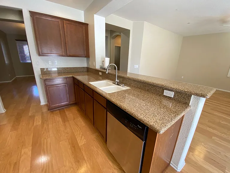 2274 Hay Market St — Photo 26