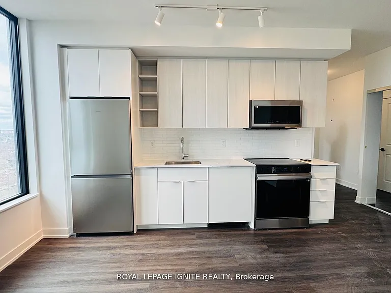2075 Lakeshore Rd #1302 — Photo 6