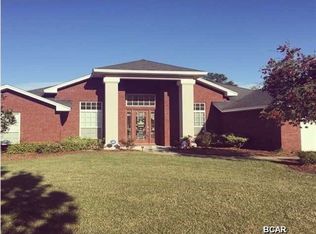 105 Lakeview Ter, Lynn Haven, FL 32444