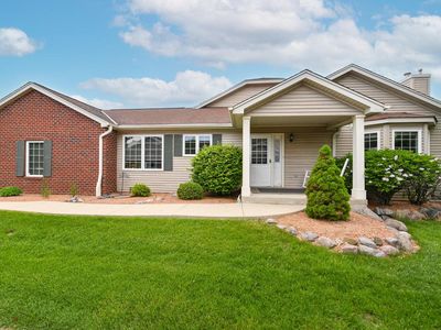 5204 South Hidden DRIVE, Milwaukee, WI, 53221