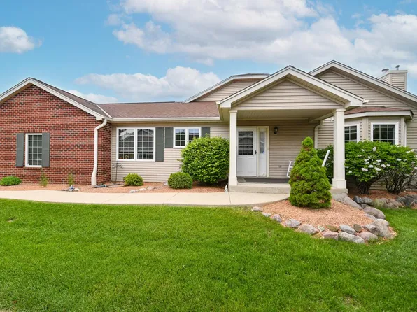 5204 South Hidden DRIVE, Greenfield, WI 53221