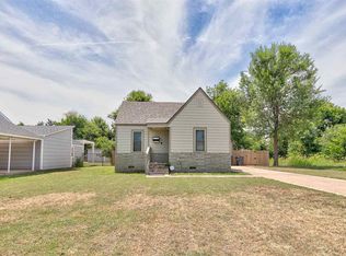 1124 NW Maple Ave, Lawton, OK 73507