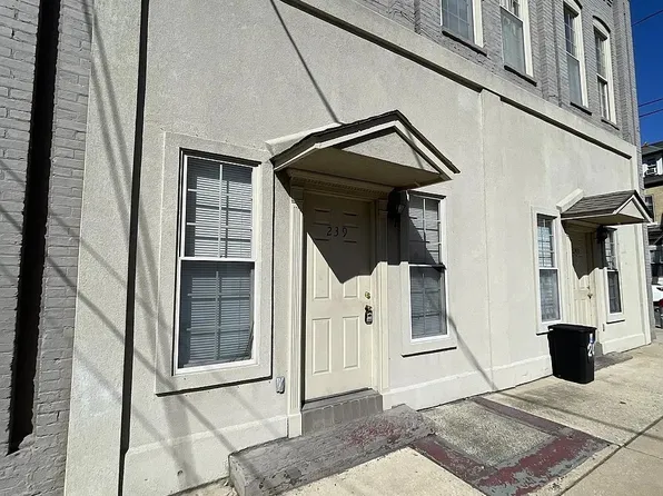138 S 3rd St, Columbia, PA