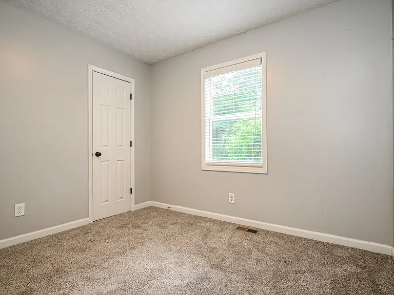 2093 Phillips Rd — Photo 11