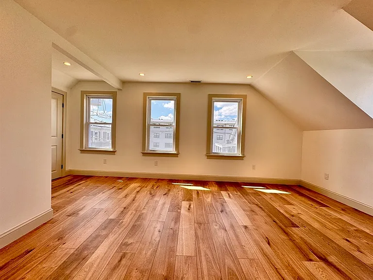 7 Hardy St #2 — Photo 23