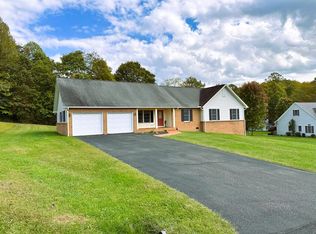 352 Heritage Farm Rd, Summersville, WV 26651