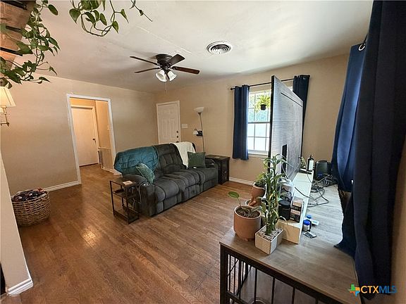 2nd image of 1208 Yantis St