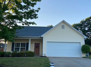 708 Shadow Dance Ln, Boiling Springs, SC 29316