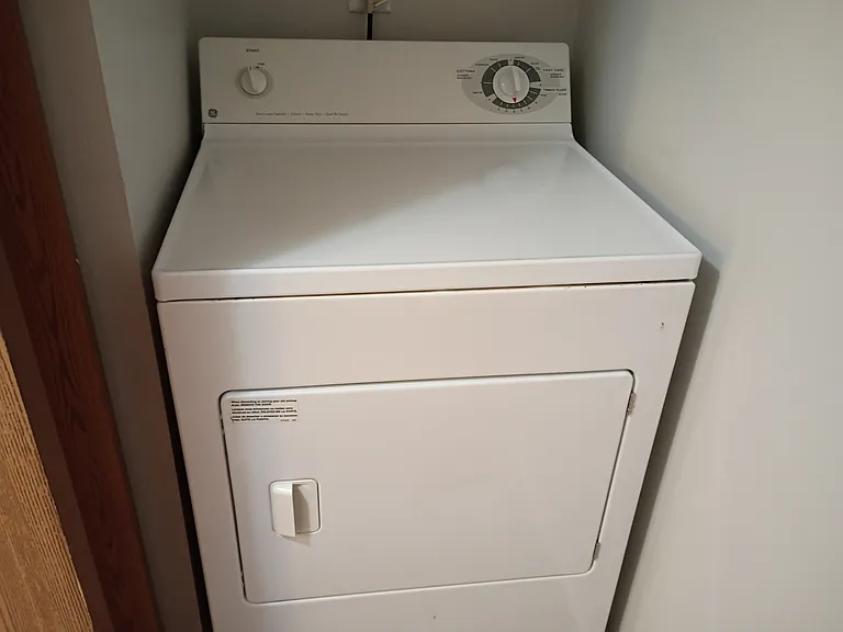 Prentiss Pointe Apartments — Photo 121