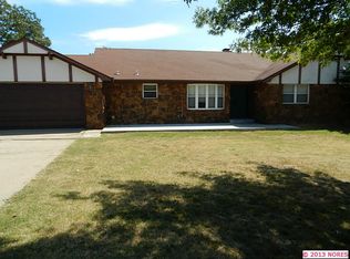 511 Oak Ridge Dr, Sand Springs, OK 74063