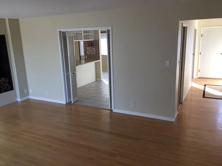 48 Tampa Dr — Photo 20