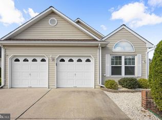 13 Highland Dr, Manahawkin, NJ 08050