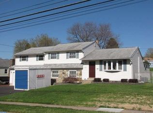 1232 Roberts Rd, Warminster, PA 18974