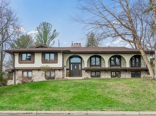 1815 Noble Dr N, Minneapolis, MN 55422