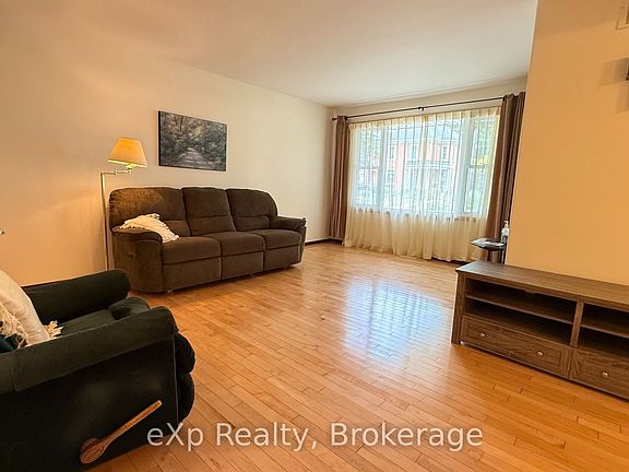 3rd image of 53 Maple St