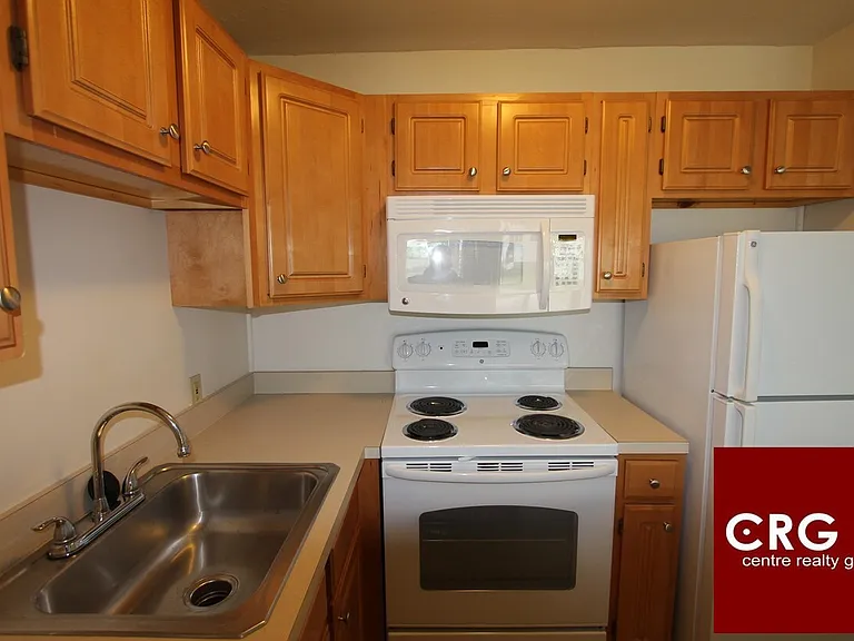18 Westgate Dr — Photo 5