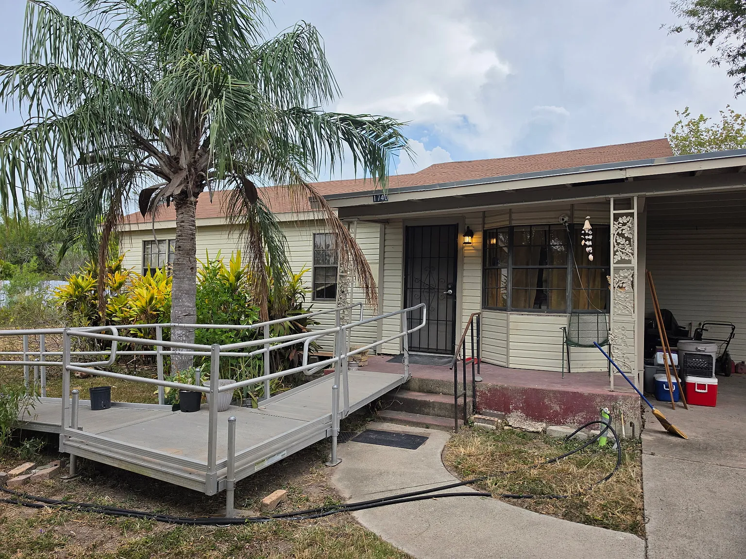 3 bed, 1000 sqft, $1,100 — Photo 3