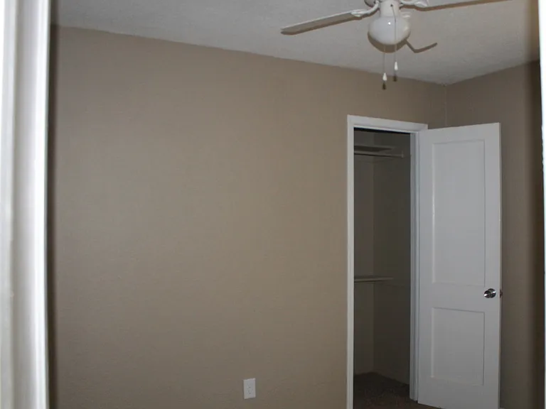 764 E Rose Dr — Photo 8