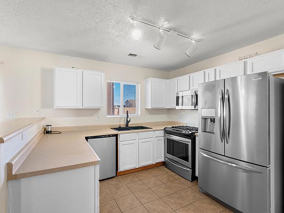 4th image of 9809 Marlborough Ave SW
