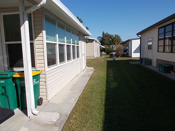 3rd image of 622 Wedelia Dr