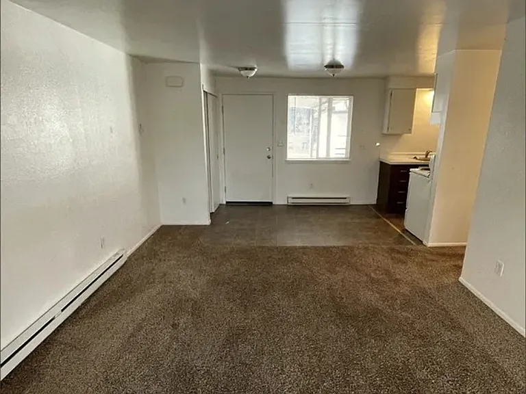 70 NW 4th St #4 — Photo 22