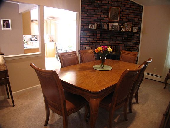 4th image of 27 Summercress Ln