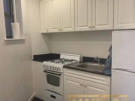3rd image of 171 E 77th St APT 3D