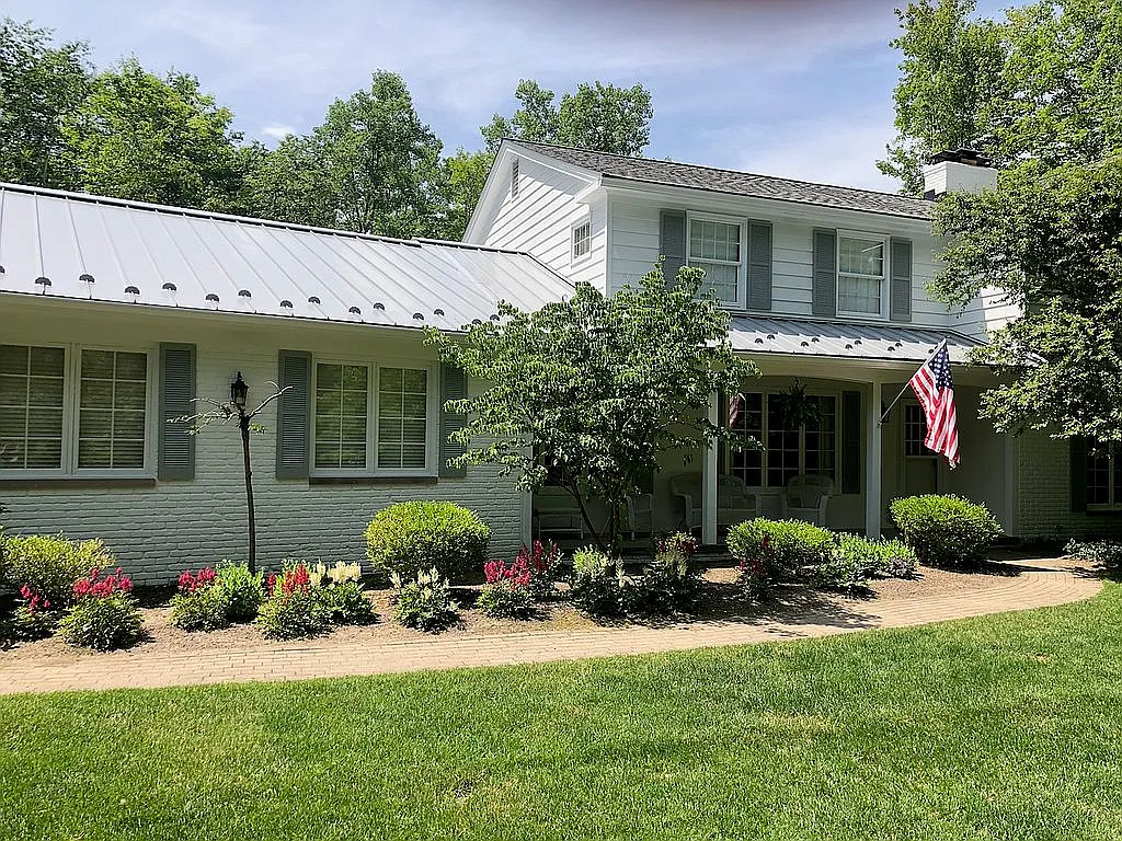 82 Wychwood Dr photo 1