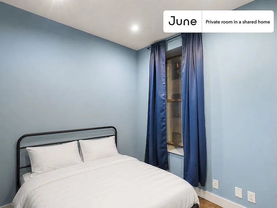 301 Saint Nicholas Ave #D
