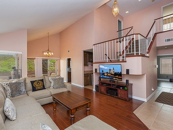 4th image of 11932 Venetian Dr