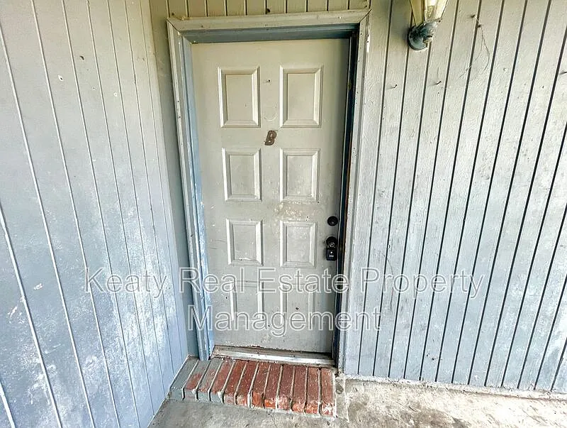 2 bed, 1.0 bath, 1000 sqft, $675 — Photo 2