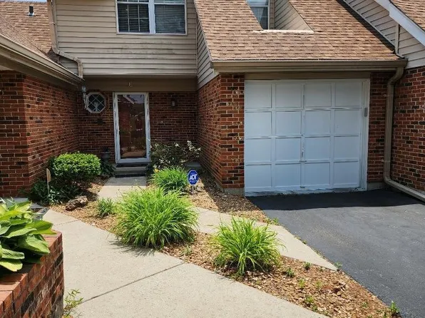 3604 Candlewyck Club Dr APT E, Florissant, MO 63034