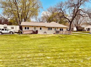 901 2nd St, Griswold, IA 51535