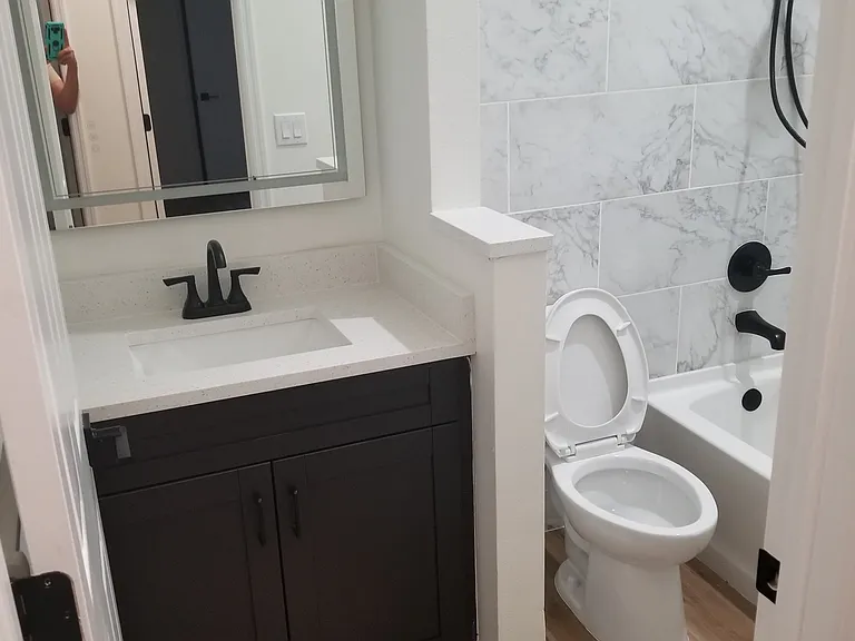 Master Bathroom p 1