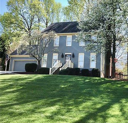 2nd image of 2817 Colony Woods Dr