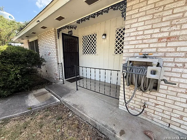 3 bed, 2.0 bath, 1116 sqft, $1,500 — Photo 3