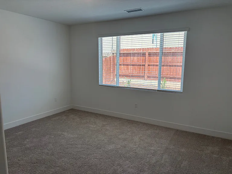 2858 E Corteza Dr — Photo 29