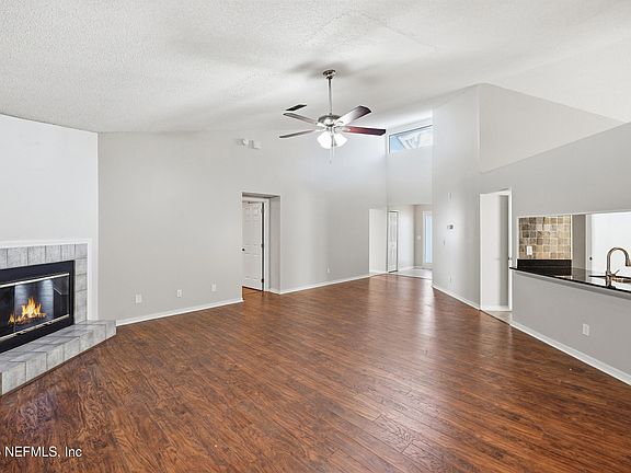 4th image of 11255 BROCKTON Place