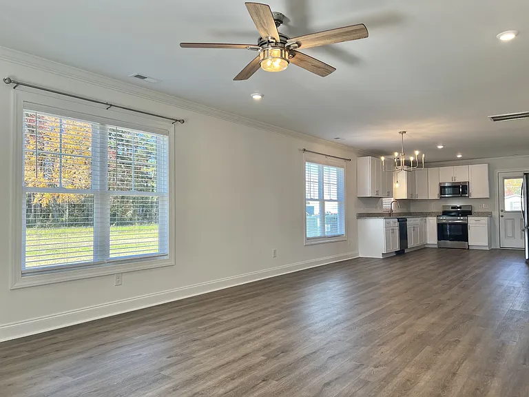 700 Abigail Taylor Dr — Photo 5