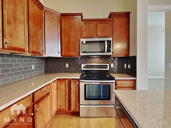 5th image of 307 Inverness Way S Unit 301