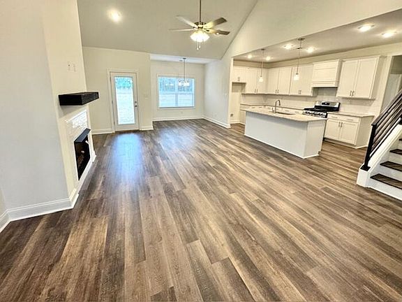 2nd image of 7436 Newbury Dr