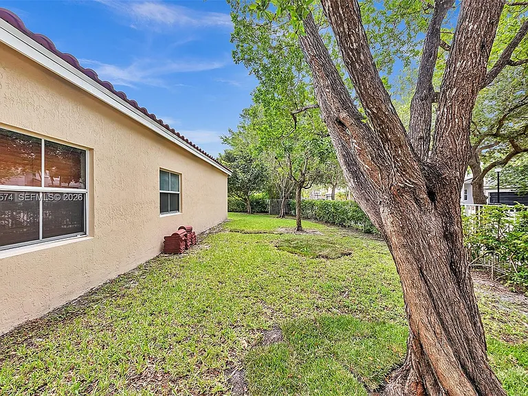 3711 Falcon Ridge Cir — Photo 50