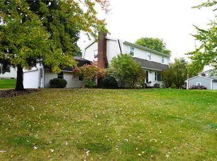 20 Dahlia Dr, Fairport, NY 14450