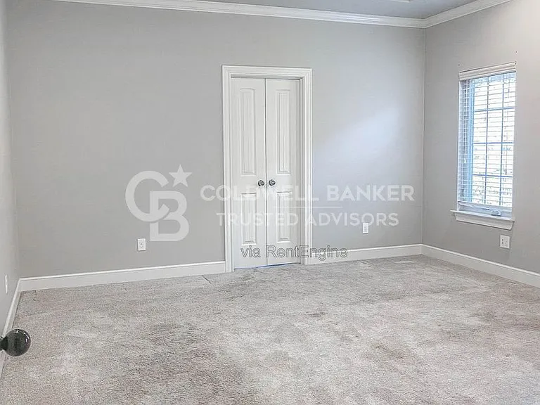 11003 Granby Ave — Photo 12