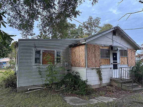 4th image of 35 Carolina Ave