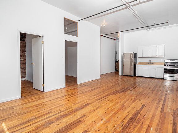 5th image of 1131 Myrtle Ave #214
