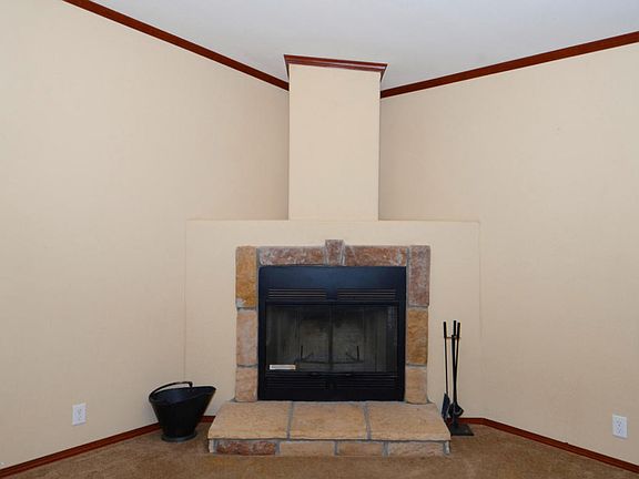 4th image of 17500 East St