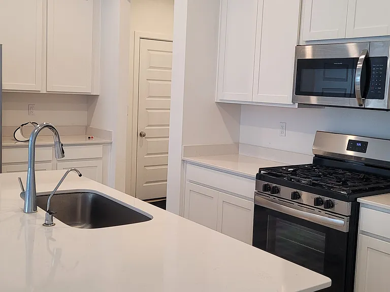 2061 Jasper Brook Ct — Photo 34