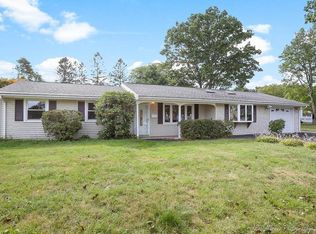 10 Manor Dr, Peabody, MA 01960